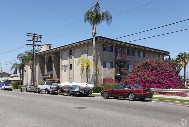 Building Photo - Harbor Riviera