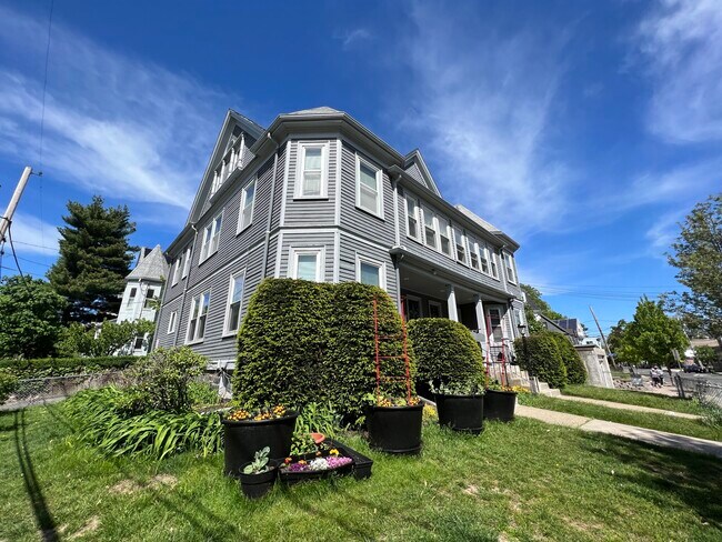 Building Photo - 87 Morrison Ave