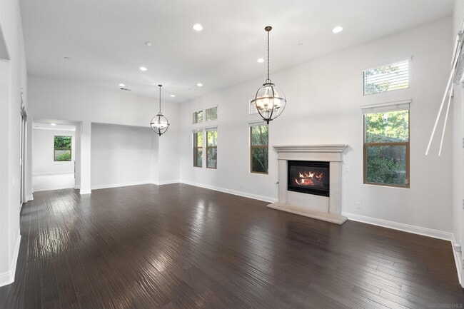 Building Photo - 768 Normandy Rd