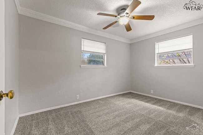 Building Photo - 1628 Parkdale Dr