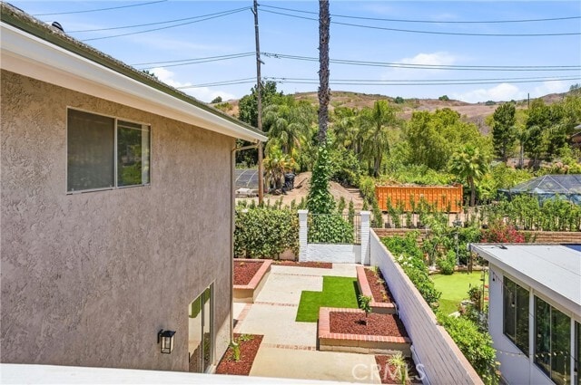 Building Photo - 845 Woodcrest Ave