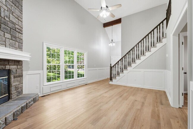 Building Photo - 11804 Oakmont St