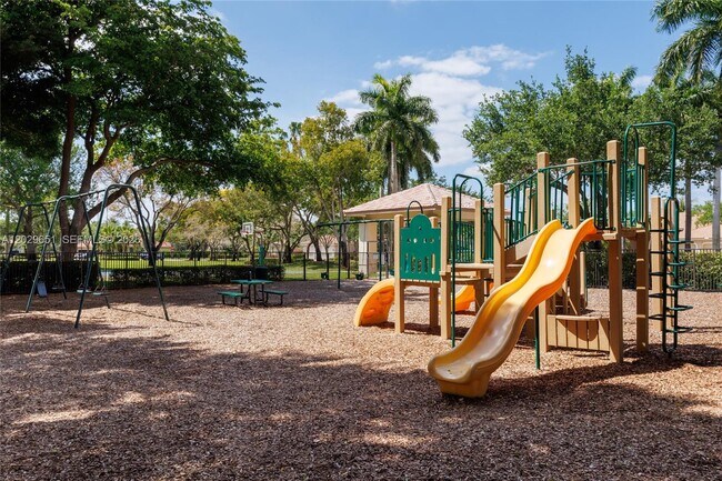 Building Photo - 280 Landings Blvd
