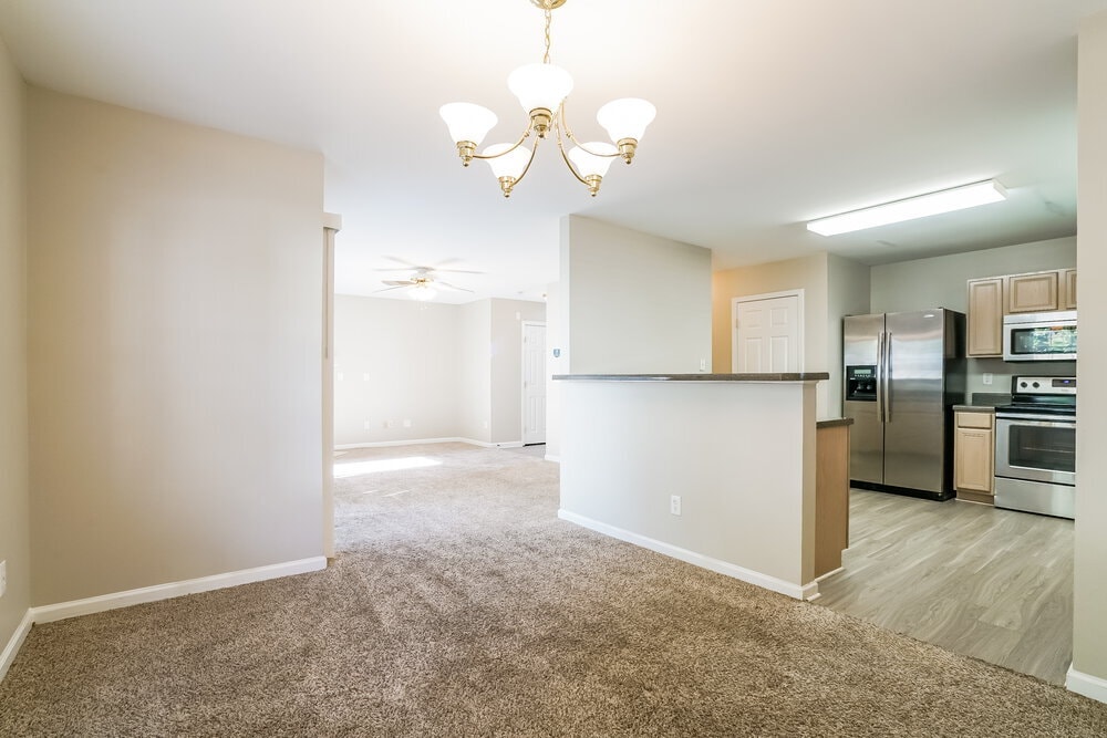 Building Photo - 5405 Kissimmee Ln