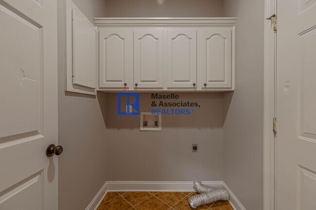 Building Photo - 3 Bed/2 Bath Home in Reservoir East of Brandon