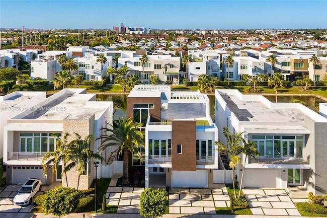 Building Photo - 10561 NW 67th Terrace