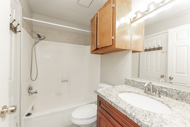 Building Photo - 12926 Greenway Chase Ct