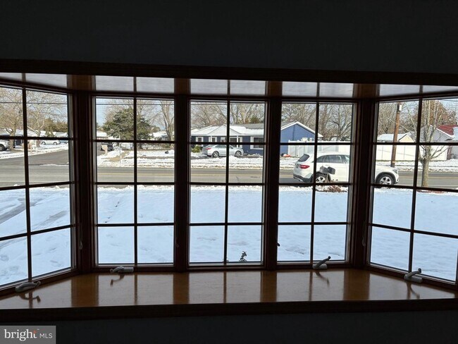 Building Photo - 148 Bayshore Dr