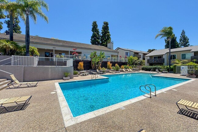 Building Photo - 1 Bedroom, 1 Bathroom Condo in the Villa La Jolla Community