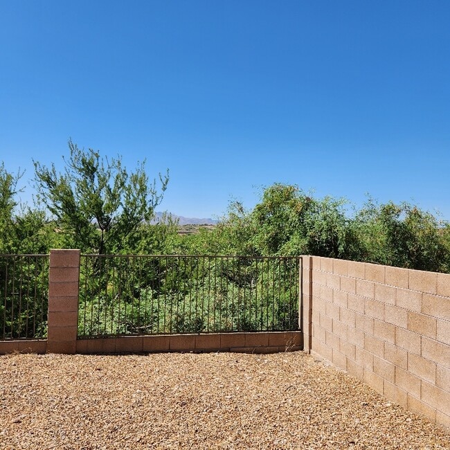 Building Photo - 13604 E High Plains Ranch St