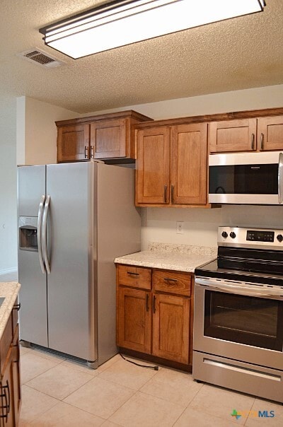 Building Photo - 2505 Hemlock Dr