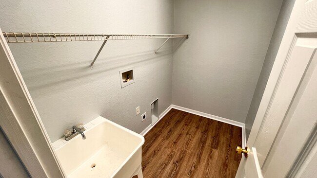 Building Photo - Charming 3-Bed, 2-Bath Home in Orlando