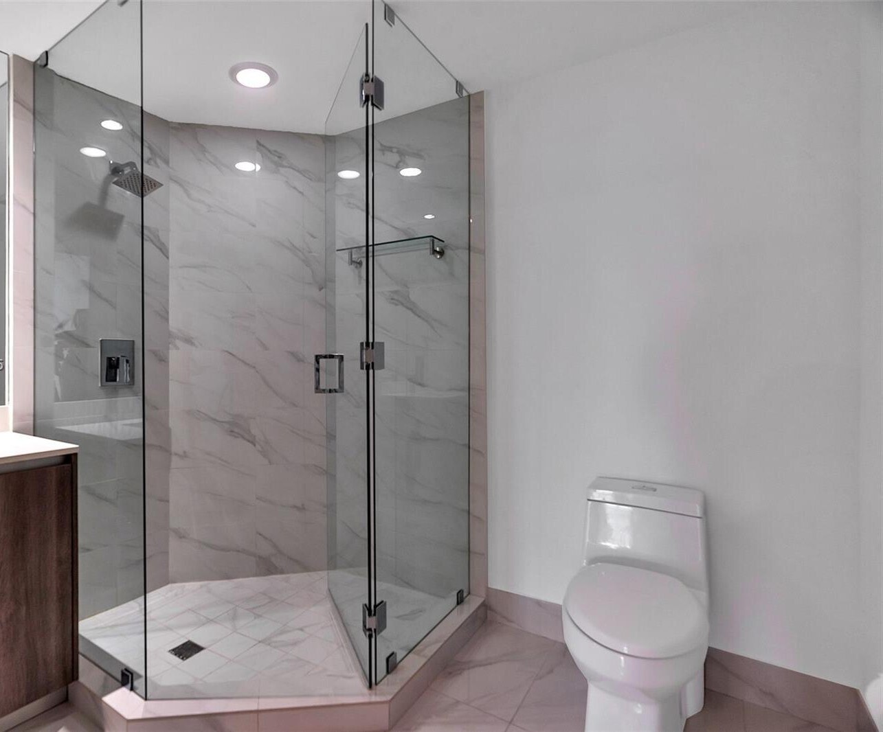 Building Photo - 801 S Miami Ave