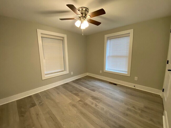 Building Photo - PRE-LEASING FOR AUGUST 2026!