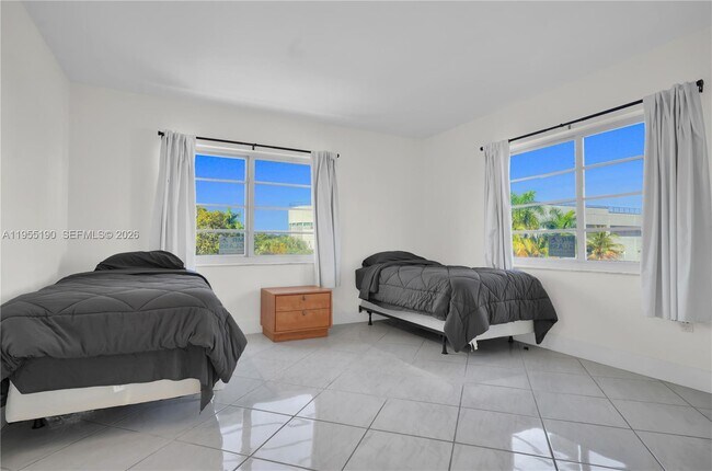 Building Photo - 4141 Nautilus Dr