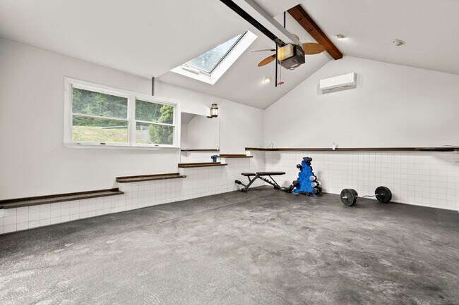 Building Photo - 3840 Black Rock Tpke