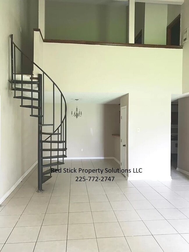 Building Photo - 13922/13924 Azalea Park Ave