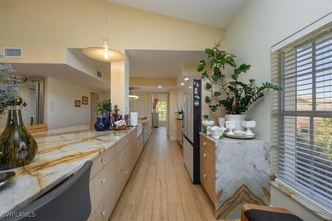 Building Photo - 4130 Bayhead Dr