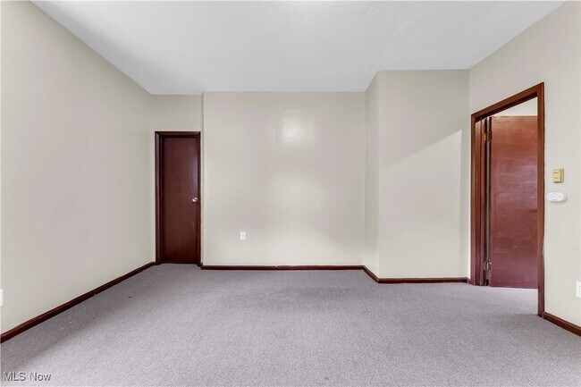 Building Photo - 1873 W 47th St