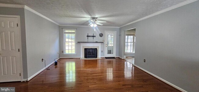 Building Photo - 208 Senseny Glen Dr