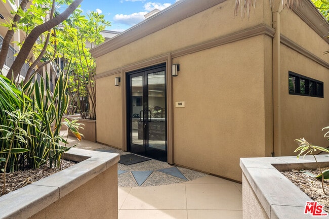 Building Photo - 8238 W Manchester Ave