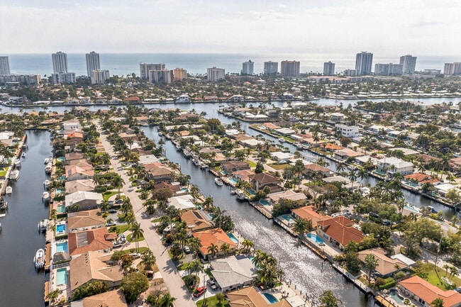 Building Photo - 2461 SE 10th St