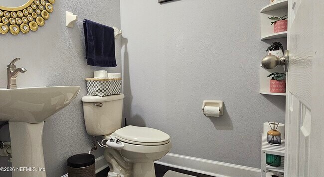 Building Photo - 178 Carrier Dr