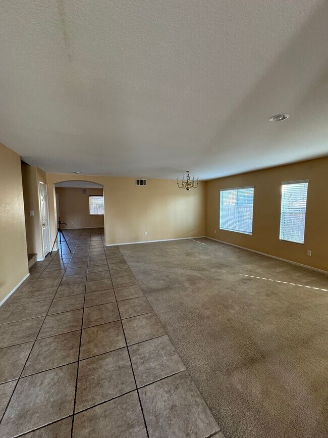 Building Photo - MOVE-IN SPECIAL!! Welcome to Your New Home In Winchester