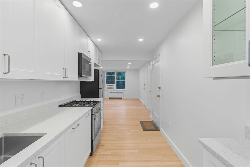 Building Photo - 141 Beaconsfield Rd