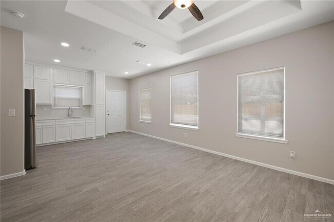 Building Photo - 740 N Alamo Rd