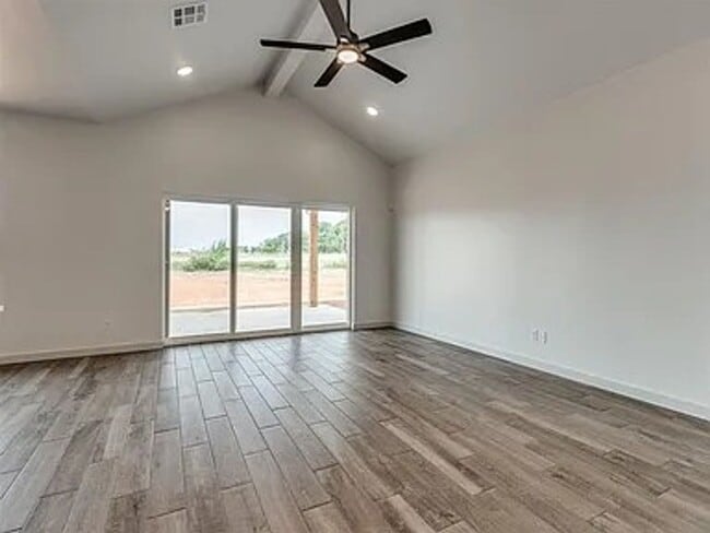 Building Photo - 4601 Olivera St