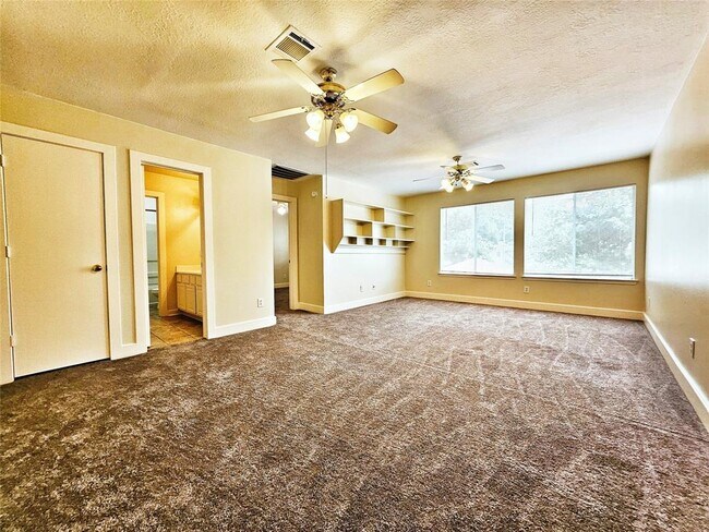 Building Photo - 6106 Spruce Bough Ct