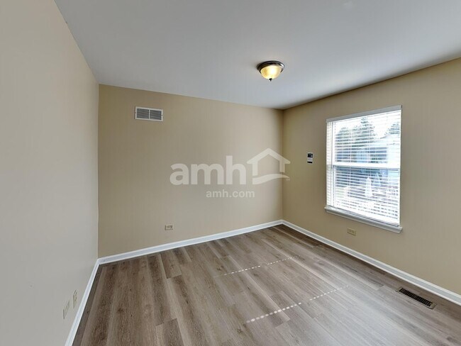 Building Photo - 2200 Brindlewood Dr