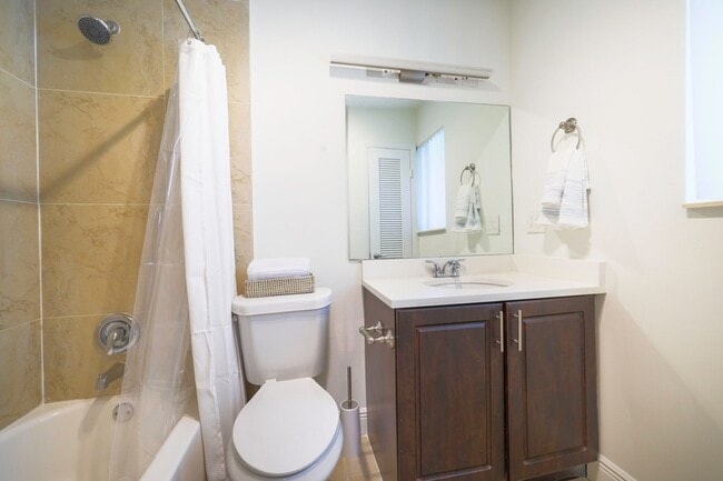 Building Photo - 501 N Ocean Blvd