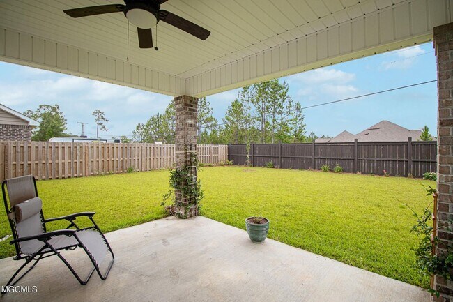 Building Photo - OCEAN SPRINGS SCHOOLS  - BEAUTIFUL HOME IN...