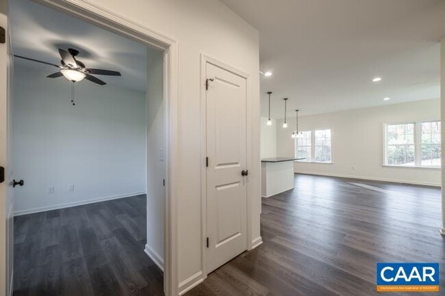 Building Photo - 302 Barrington Dr