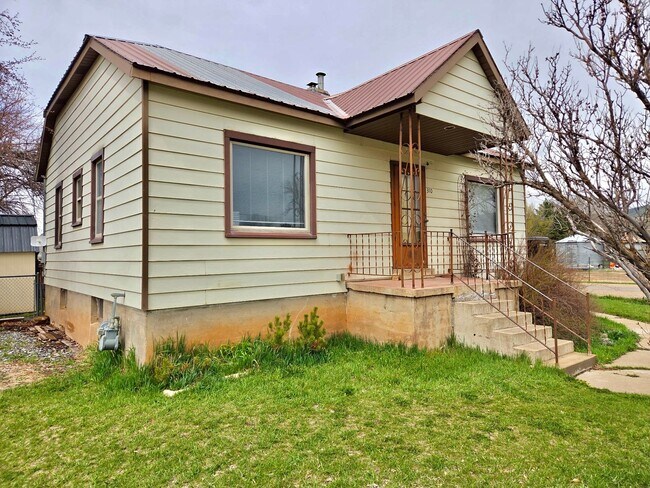 Building Photo - 145 N 300 W