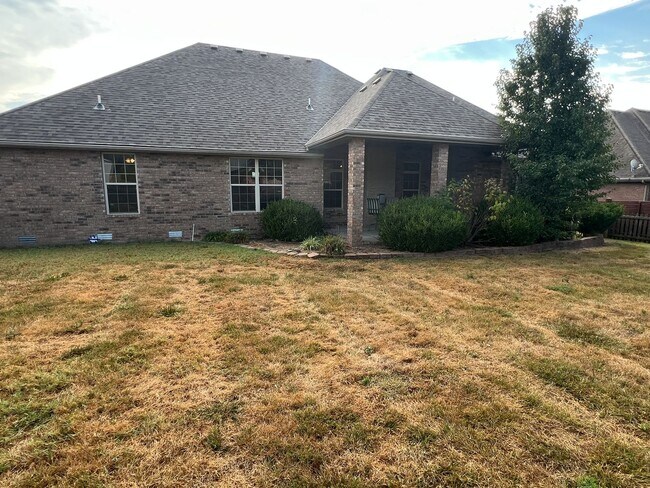 Building Photo - ***PRICE ADJUSTMENT - MOVE IN SPECIAL***