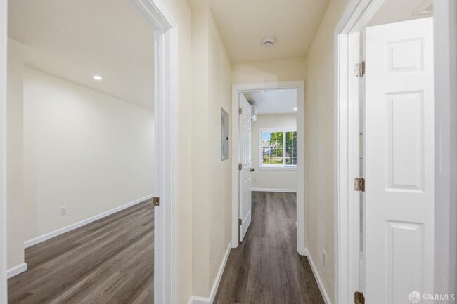 Building Photo - 1942 Peggy Dr