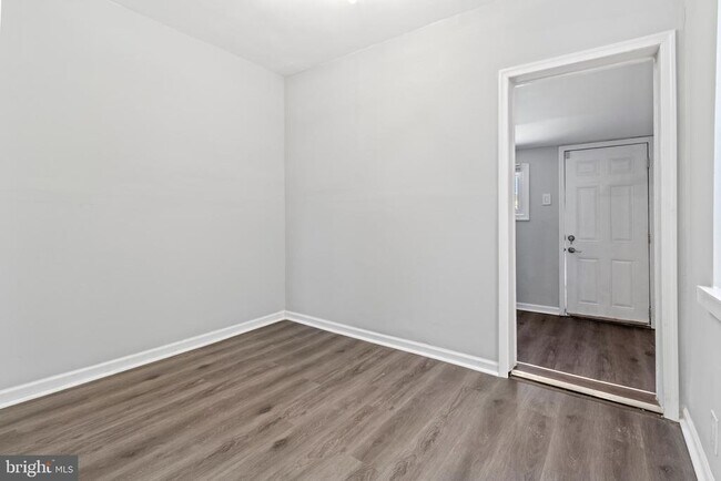 Building Photo - 435 N 42nd St