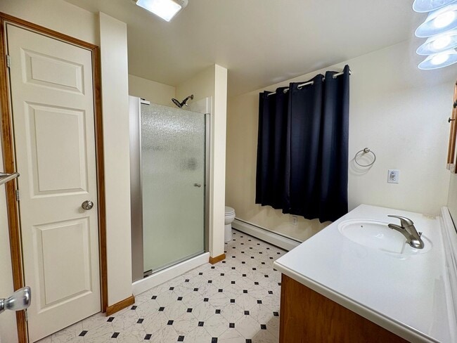 Building Photo - 3 Bedroom Rancher in Lebanon!