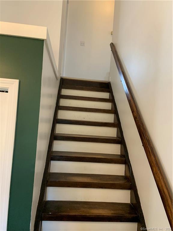 Building Photo - 9 Beech St