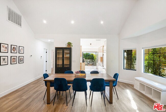 Building Photo - 13220 Erwin St