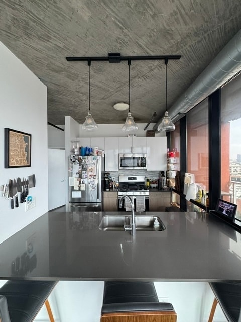 Building Photo - 504 N Green St