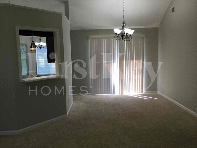 Building Photo - 280 Lazy Hollow Ln