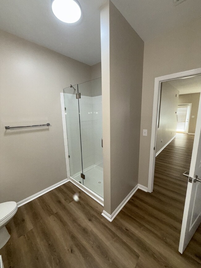 Building Photo - 222 Town Center Dr