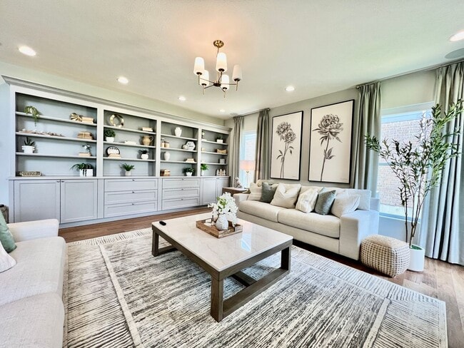 Building Photo - Large Executive home in Beavercreek Well d...