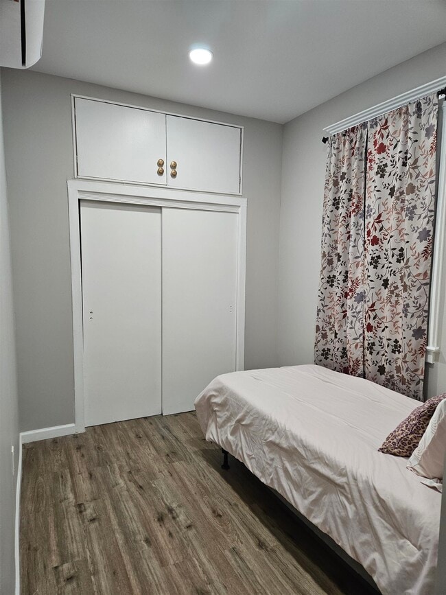 Building Photo - 1300 43rd St