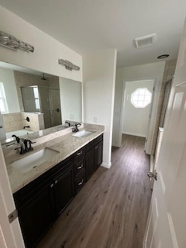 Building Photo - Oak Hill Plantation 3/2 NE Ocala Home