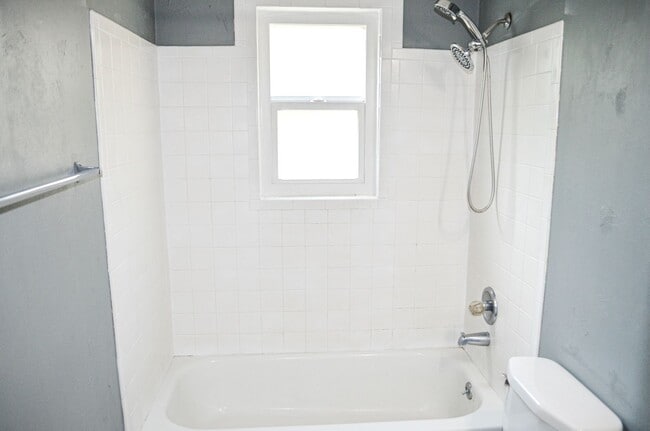 Building Photo - Check out this huge private fenced back yard at this Timberlane home!